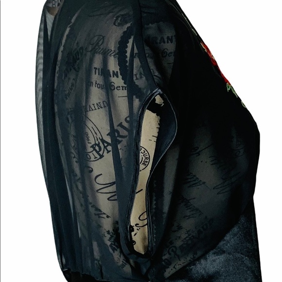 VTG Delicates Black Embroidered Red Roses V Neck Cap Sleeves Maxi Gown Medium - Picture 9 of 16